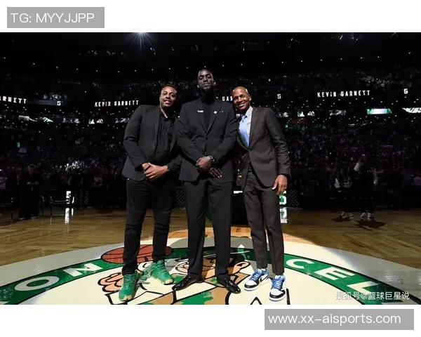 全是射手！德隆答经典问题：首发雷·阿伦、替补米勒、交易克莱