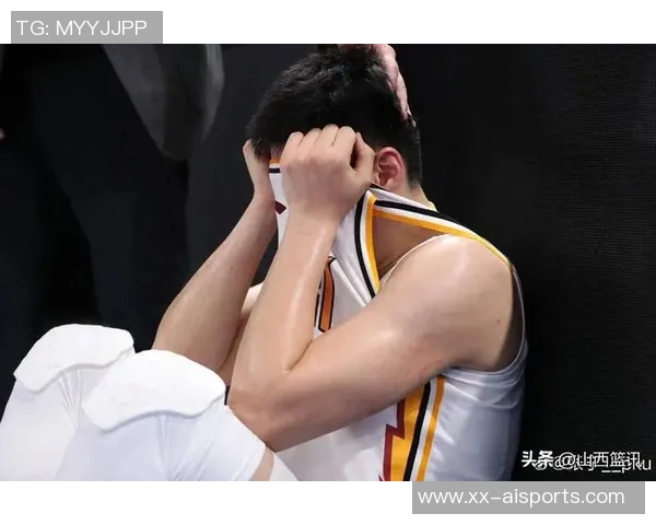 山西球迷狂热追击北京队,赛后“空城计”惊心动魄,燃情瞬间令人难忘 山西球迷狂热追击北京队,赛后“空城计”惊心动魄,燃情瞬间令人难忘